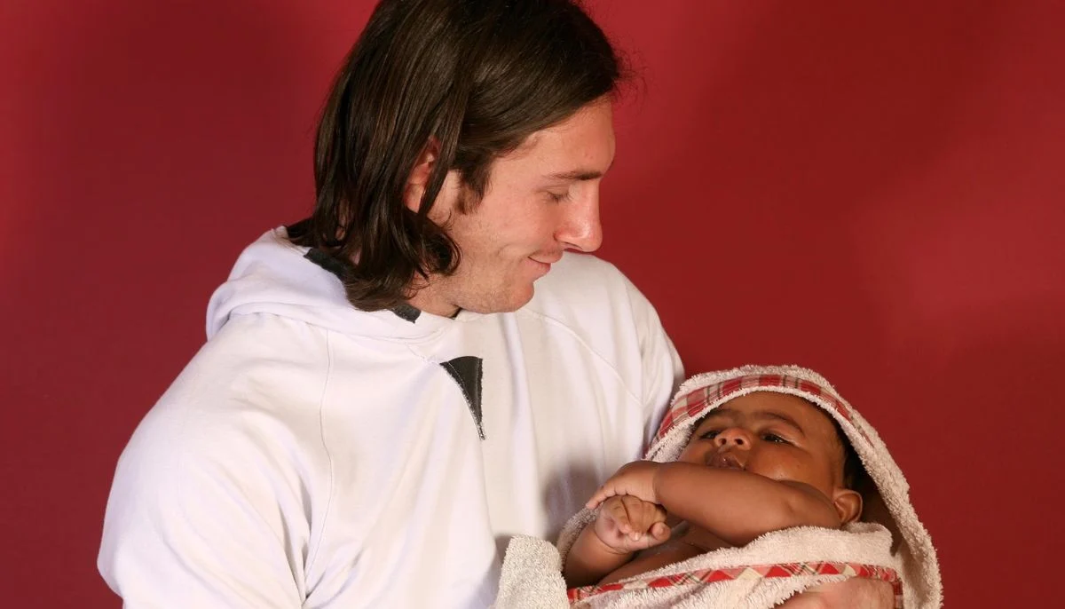 Lionel Messi explains story behind viral baby photo with Lamine Yamal