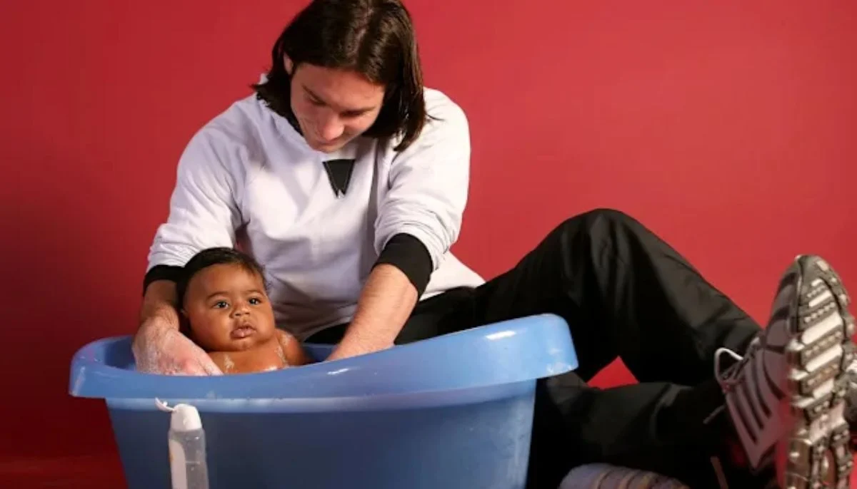 Lionel Messi explains story behind viral baby photo with Lamine Yamal