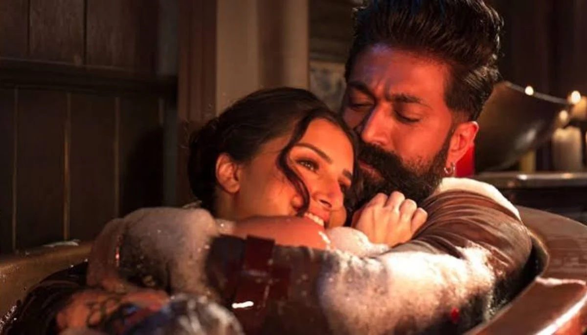 Toxic song Madhosh earns praise as fans love Yash, Tara Sutarias chemistry