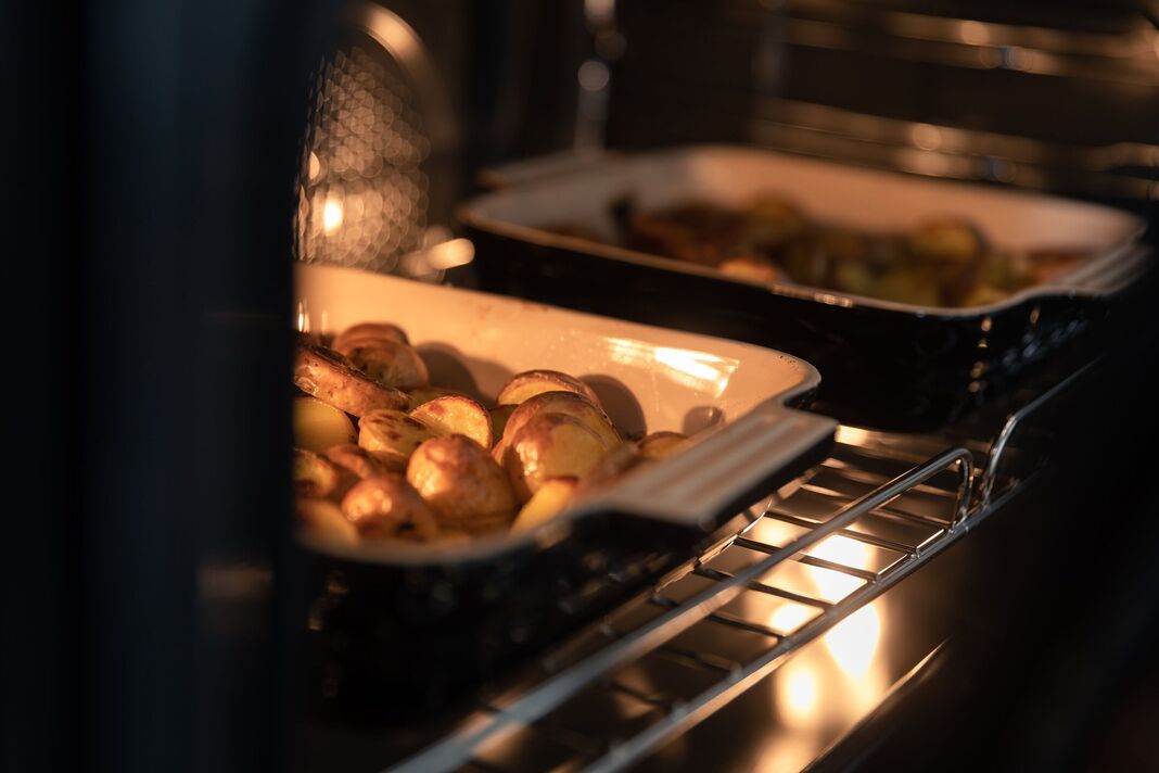 Roast potatoes in the oven Roast potatoes in the oven