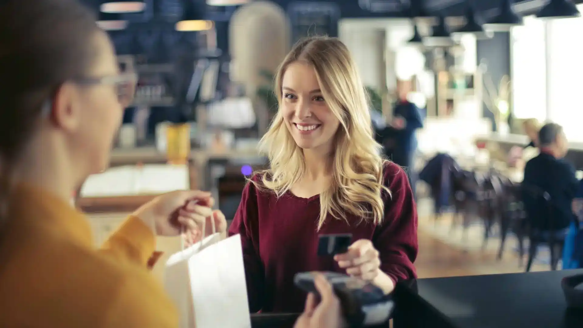 7 Customer Incentives That Turn Engaged Shoppers Into Loyal Buyers (2026)