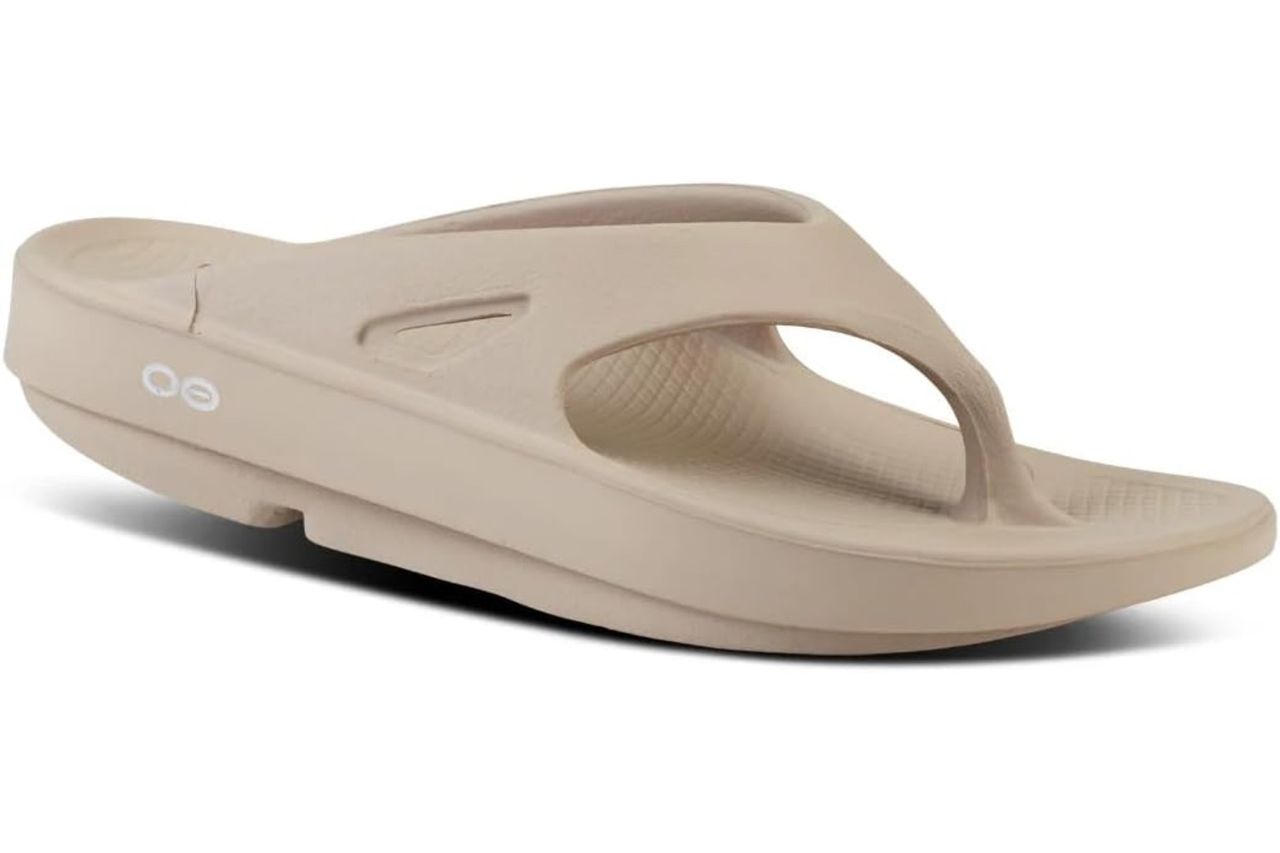 OOFOS OOriginal Recovery Sandal Credit: Amazon