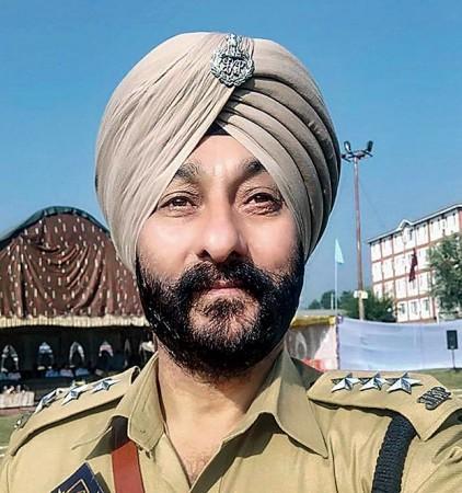 Terminated Jammu and Kashmir Police DSP Davinder Singh. Davinder Singh