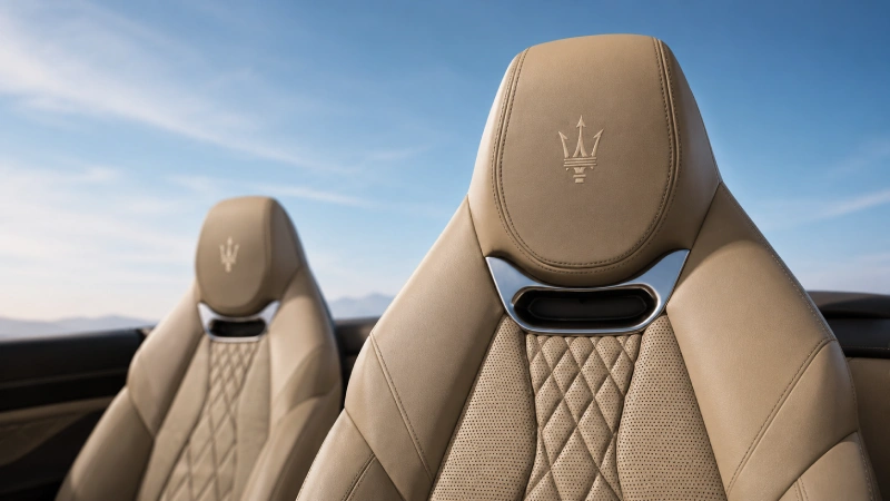 Car 1 Maserati GranCabrio