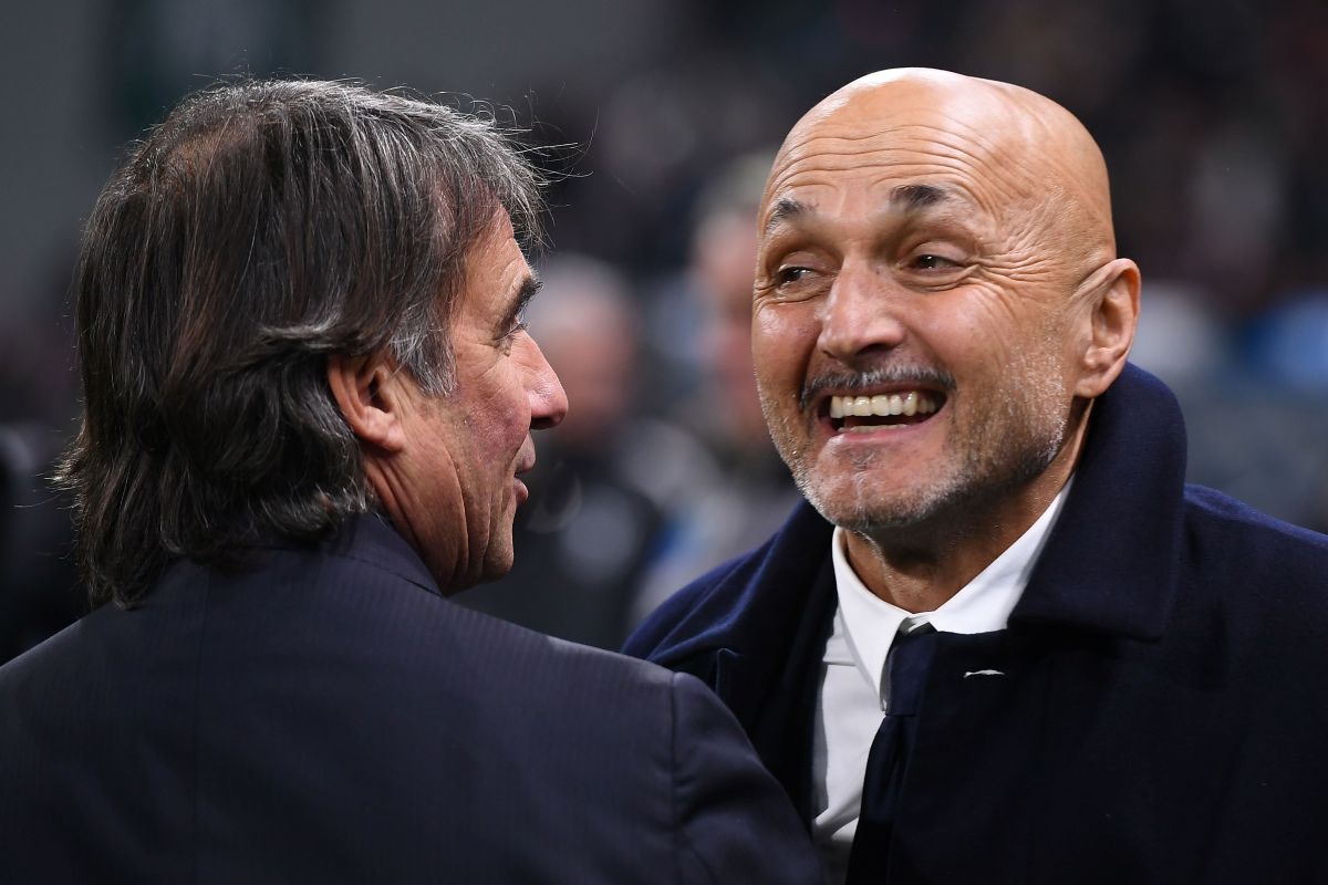 SASSUOLO, ITALY - JANUARY 06: Luciano Spalletti head coach of Juventus and Giovanni Carnevali Ceo of US Sassuolo during the Serie A match between US Sassuolo Calcio and Juventus FC at Mapei Stadium Citta del Tricolore on January 06, 2026 in Sassuolo, Italy. (Photo by Alessandro Sabattini/Getty Images)