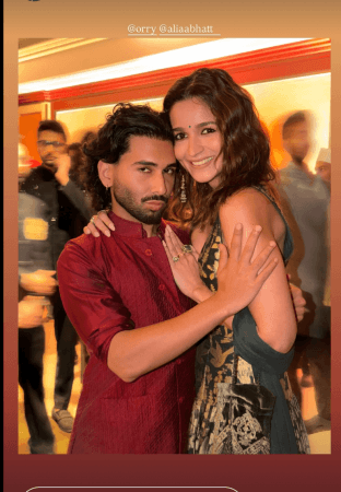 'Has Alia Bhatt done nose job?': Fans notice her transformation as she poses with Orry; Ranveer Singh, Arjun Kapoor dance at Anshula's reception