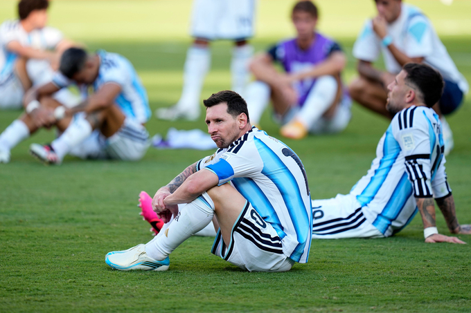 Lionel Messi sits in disappointment after Argentina lost 0-1 to Spain in the World Cup final at MetLife Stadium in New Jersey, USA, on July 19, 2026. Photo by AP