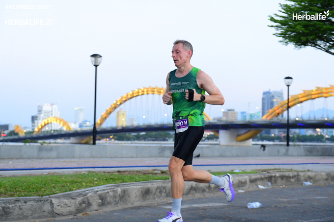 Shimanovskiy Rostislav (Russia) completes the 21km in 1 hour 39 minutes. Photo courtesy of Read Marathon
