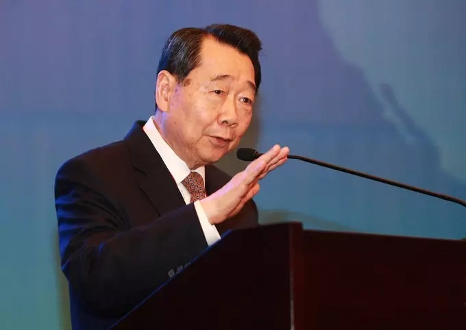 Dhanin Chearavanont speaks at a forum during the 12th World Chinese Entrepreneurs Convention in Chengdu, China, on September 25, 2013. Photo by Imaginechina via AFP