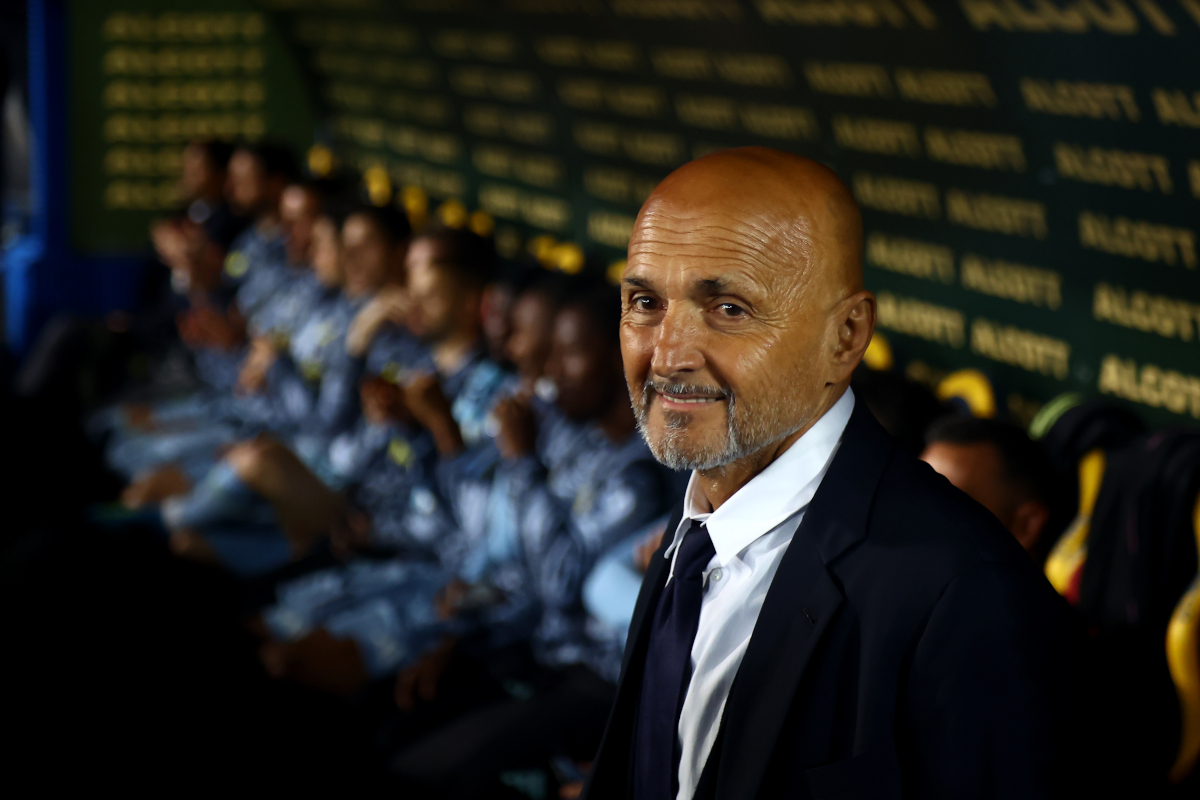 LECCE, ITALY - MAY 09: Head coach of Juventus FC Luciano Spalletti smiles during the Serie A match between US Lecce and Juventus FC at Stadio Via del Mare on May 09, 2026 in Lecce, Italy. (Photo by Maurizio Lagana/Getty Images)