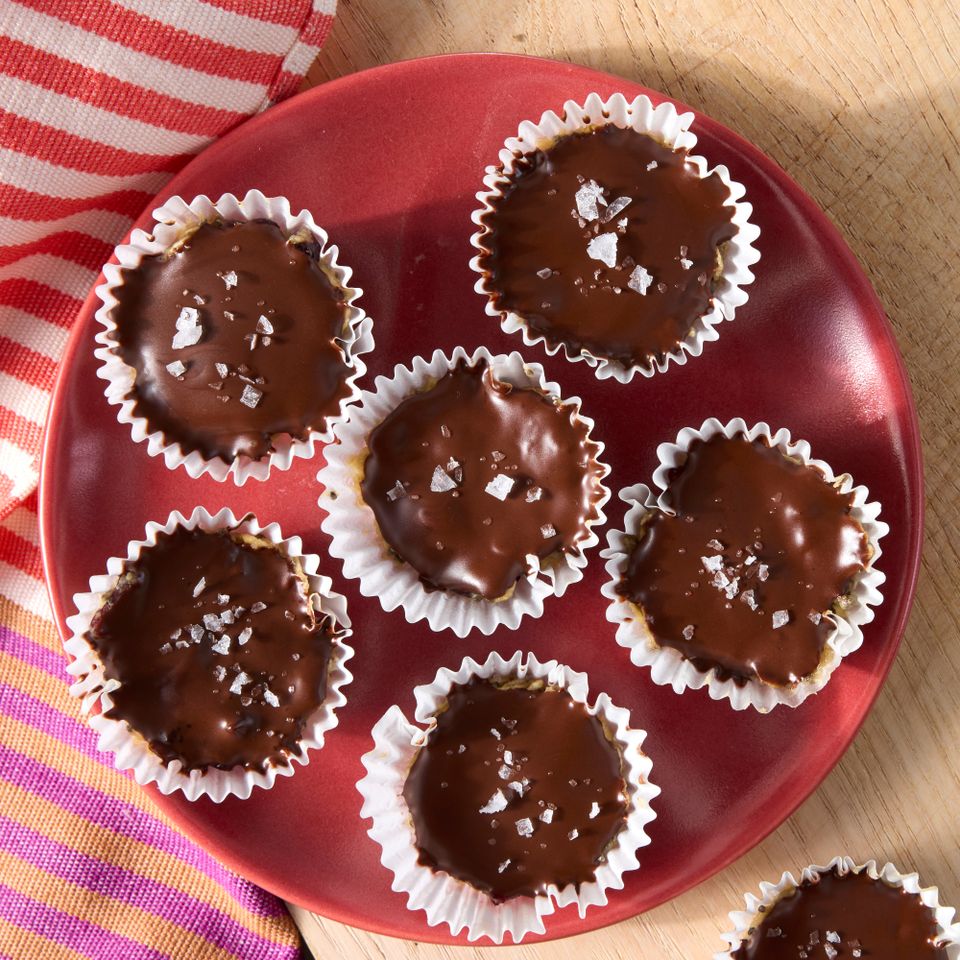 A recipe photo of Cranberry-Cashew Energy Cups. Credit: Photographer: Jen Causey, Food Stylist: Emily Nabors Hall, Prop Stylist: Julia Bayless.