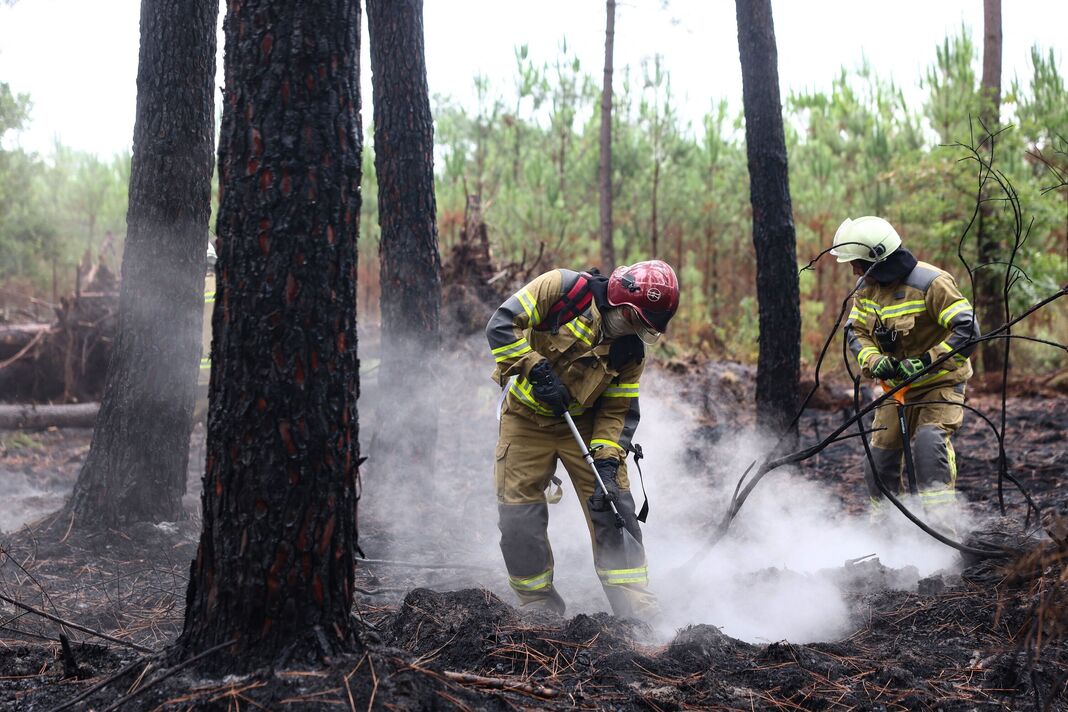 FRANCE-ENVIRONMENT-CLIMATE-WEATHER-WILDFIRE