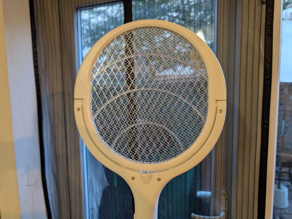 Electric racket and fly curtain Electric racket and fly curtain
