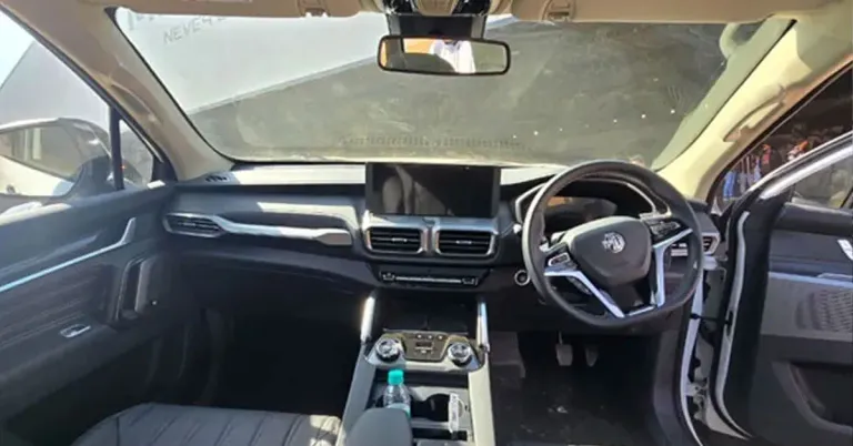 mg majestor interior