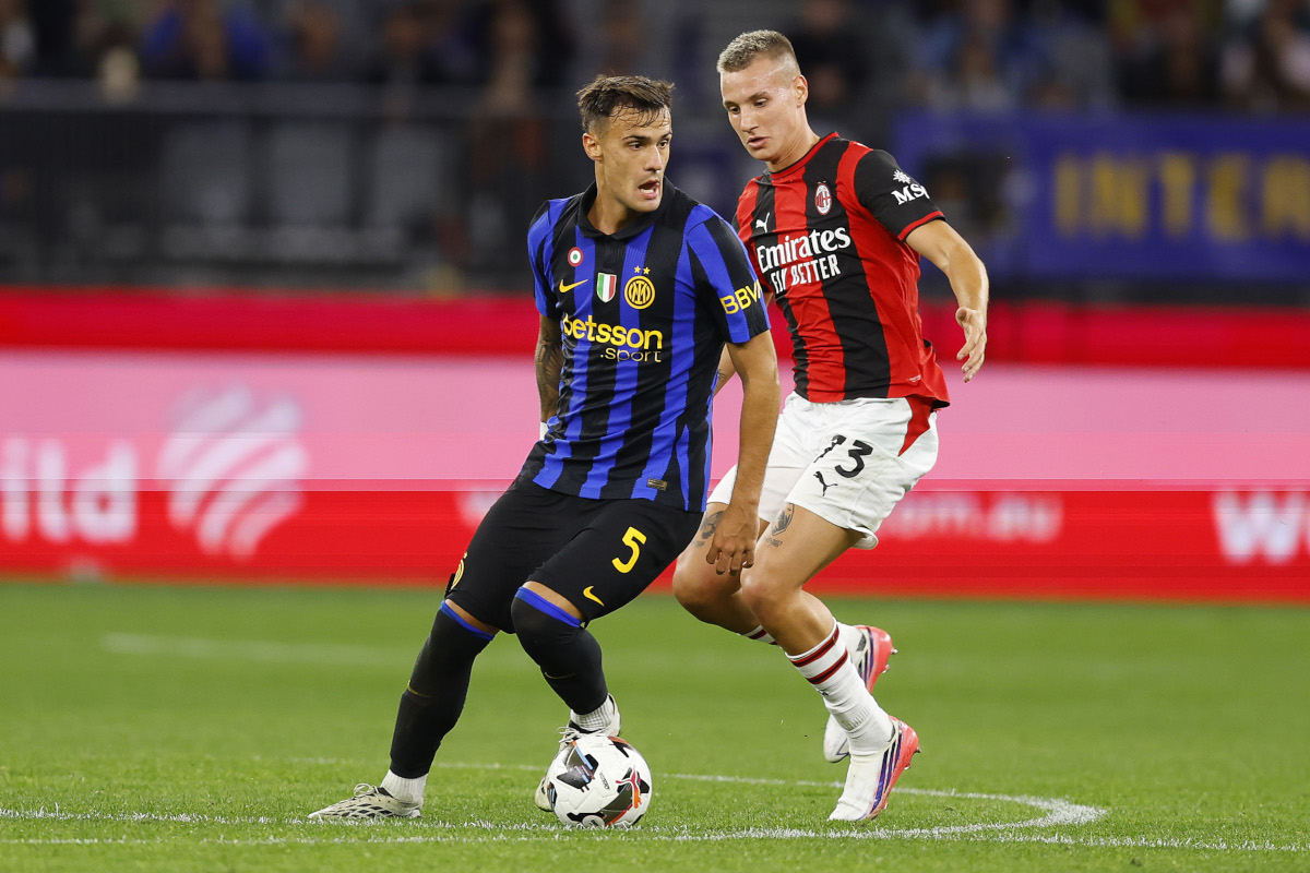 PERTH, AUSTRALIA - AUGUST 05: Aleksandar Stankovic of FC Internazionale turns with the ball during the pre-season match between AC Milan and FC Internazionale at Optus Stadium on August 05, 2026 in Perth, Australia. (Photo by James Worsfold/Getty Images)