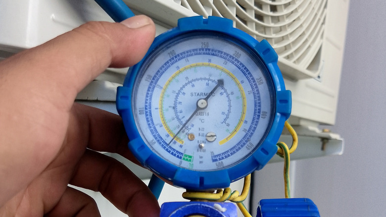 Checking the AC freon pressure for leaks and improvements
