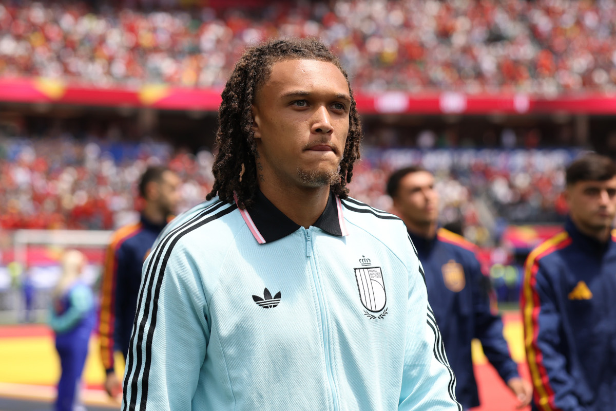 INGLEWOOD, CALIFORNIA - JULY 10: Diego Moreira #19 of Belgium walks into the pitch before the FIFA World Cup 2026 Quarter Final match between Spain and Belgium at Los Angeles Stadium on July 10, 2026 in Inglewood, California. (Photo by Carl Recine/Getty Images)
