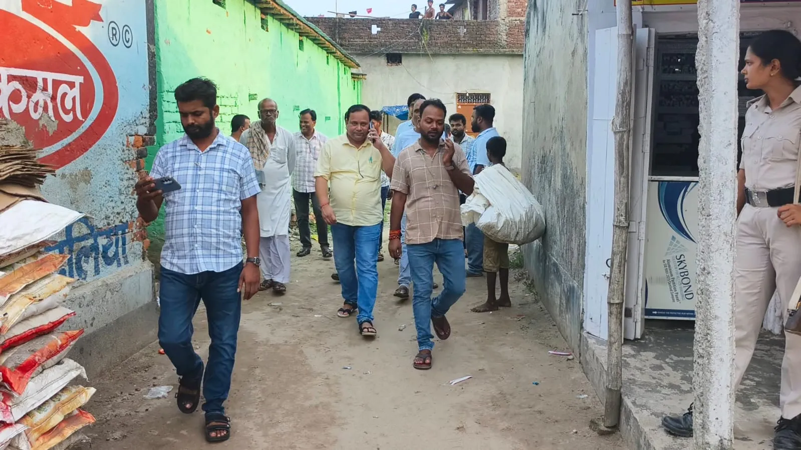 Health department raids illegal clinic 