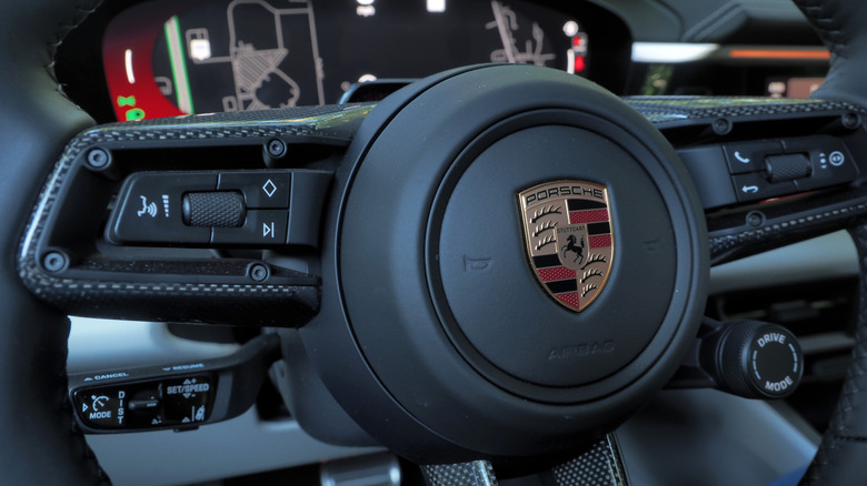 2026 Porsche Macan 4S Electric steering wheel detail