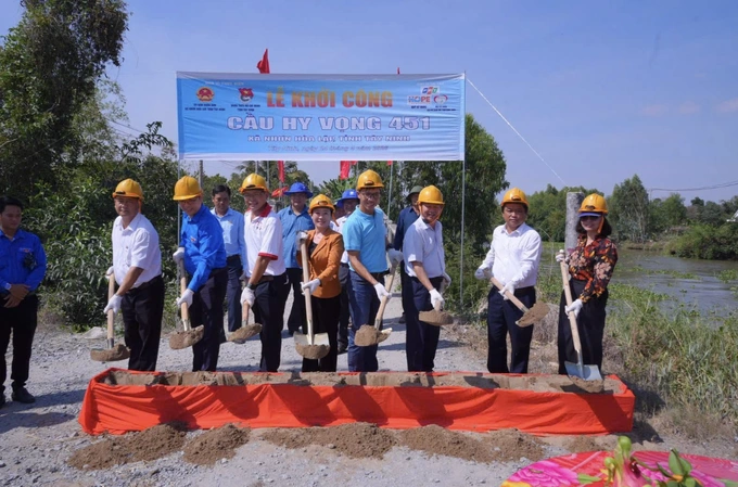 Map of Hope Bridge expanding to Tay Ninh and Vinh Long - 1