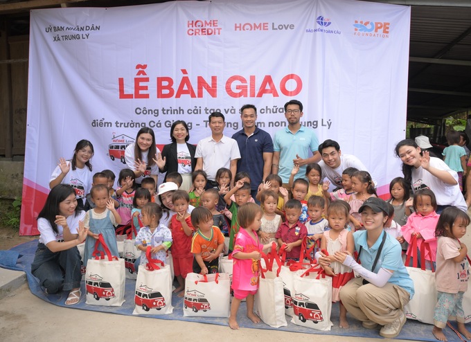 In 2025, Home Credit contributed VND9 billion to community activities, supporting more than 13,000 people nationwide. Photo courtesy of the company