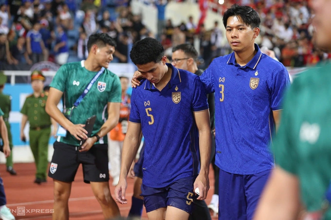Thai players were disappointed after the match. Photo: Hieu Luong