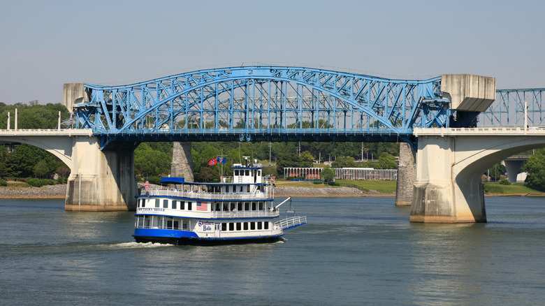 A paddle steamer on the Tennessee River