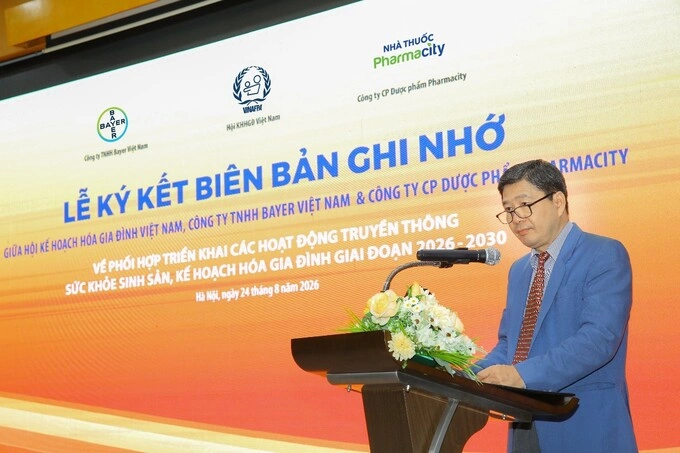 Dinh Huy Duong, Vice Chairman of the Vietnam Family Planning Association, speaks at the signing ceremony. Photo by Le Hoang