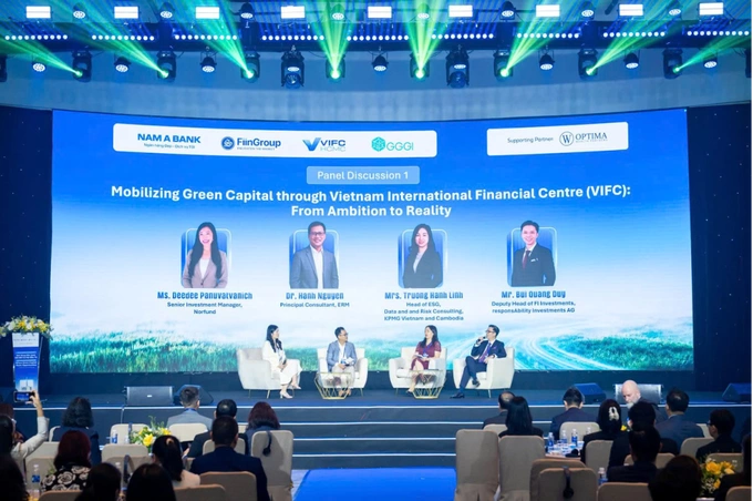 Speakers discuss green financial ecosystem and solutions for attracting international capital flows at Vietnam Green Finance Conference 2026. Photo courtesy of Nam A Bank
