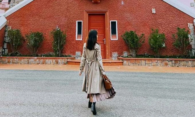 Linh Trang, 36 years old on a trip to China in 2024. Photo: Provided by the character