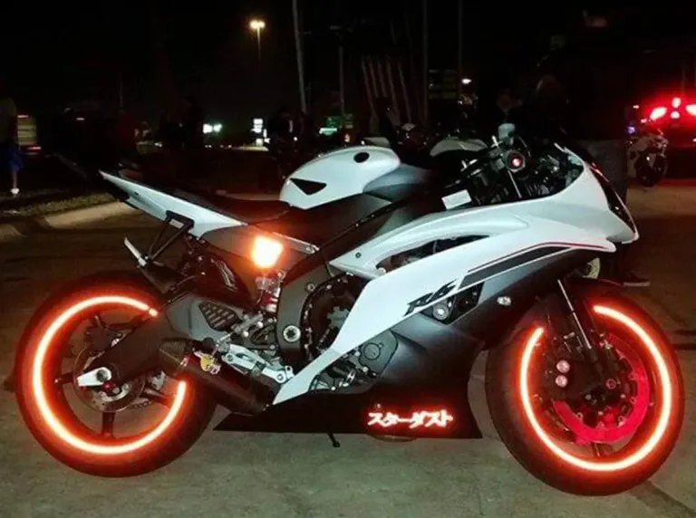 motorcycle with reflective rims.jpg