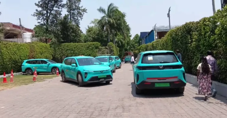 vinfast-greensm-ev-taxis