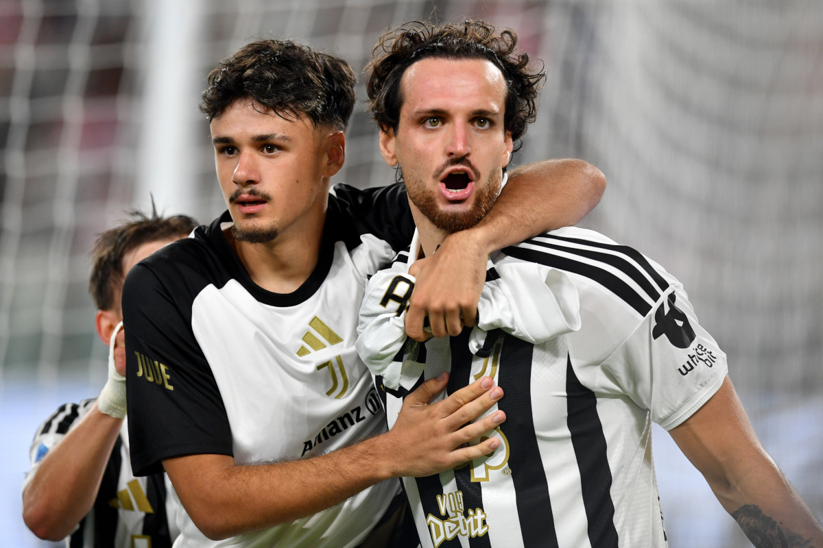 TURIN, ITALY - SEPTEMBER 06: Federico Gatti of Juventus celebrates scoring his team’s first goal with Kerim Alajbegovic during the Serie A match between Juventus and AC Milan at Allianz Stadium on September 06, 2026 in Turin, Italy. (Photo by Valerio Pennicino/Getty Images)