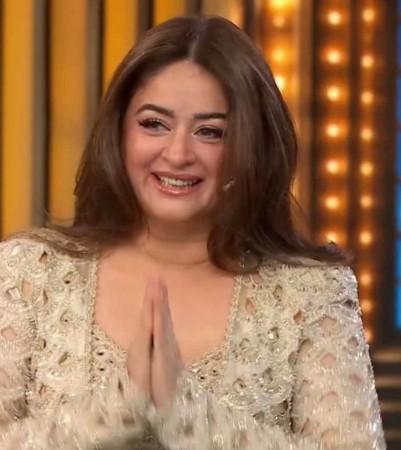 Bigg Boss 20: Salman Khan introduces contestants; Badshah's ex-wife Isha Rikhi cries; Riya Ahir loses 'Fans' decision'