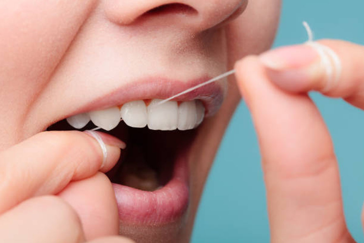 How to Whiten Yellow Teeth Naturally: 5 Easy Home Care Tips
