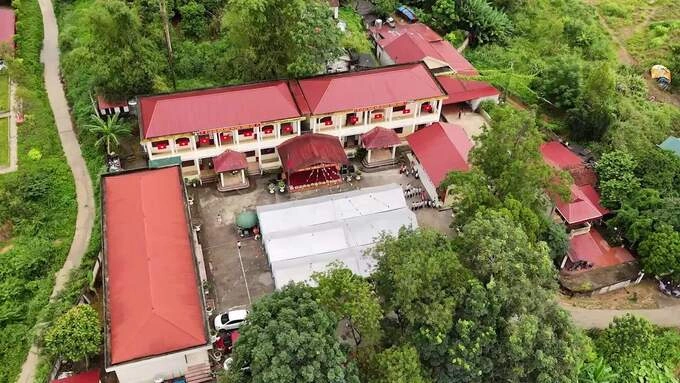 Rapper joins handover of Hope Library in Vietnam's mountainous school