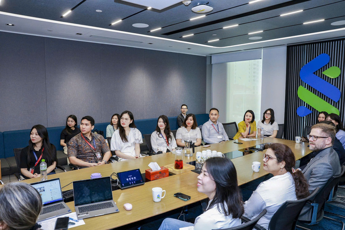 Business visits are incorporated into BUVs masters programs to connect academic learning with business practice. Photo courtesy of BUV