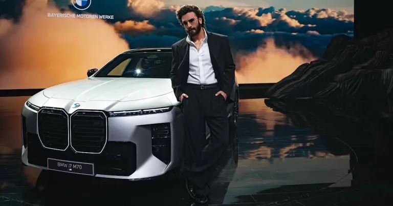 2027 bmw i7 electric luxury sedan launched ranveer singh featured.jpg