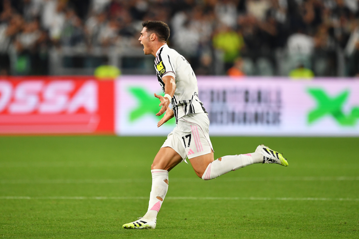 TURIN, ITALY - SEPTEMBER 13: Vasilije Adzic of Juventus celebrates scoring his team's fourth goal during the Serie A match between Juventus FC and FC Internazionale at Allianz Stadium on September 13, 2025 in Turin, Italy. (Photo by Valerio Pennicino/Getty Images)