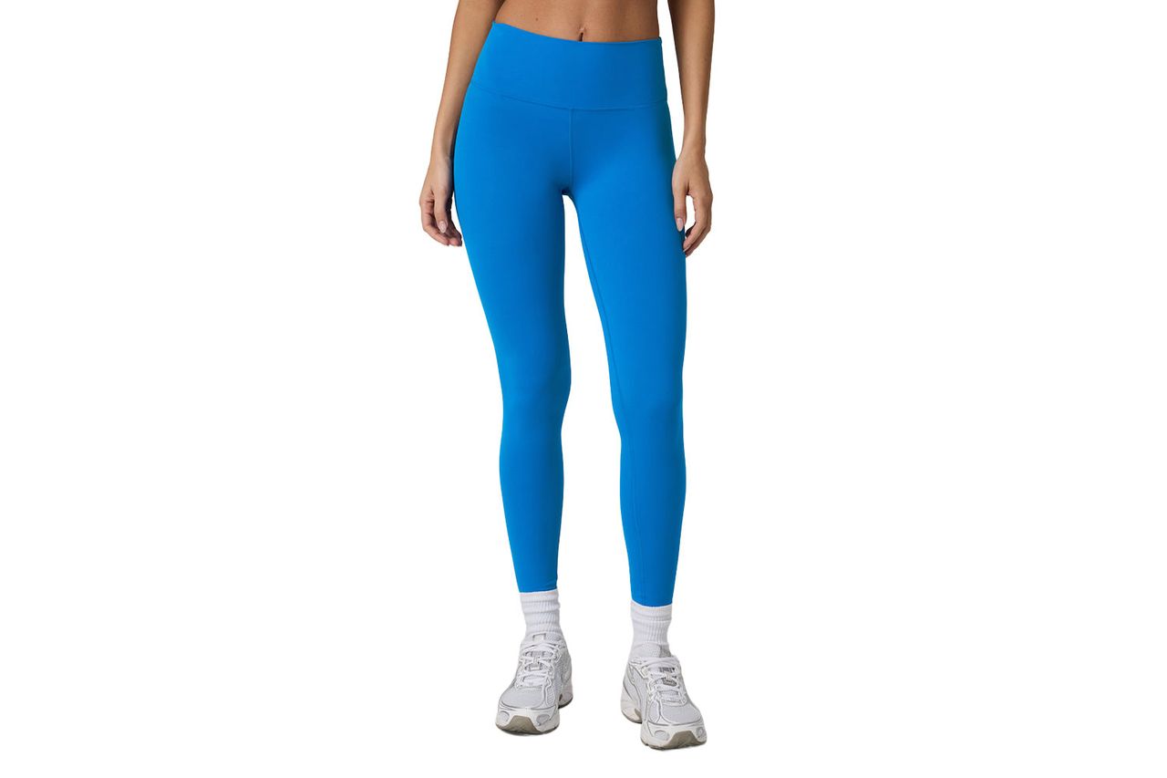 Vuori All The Feels Legging Regatta Blue Credit: Mountain