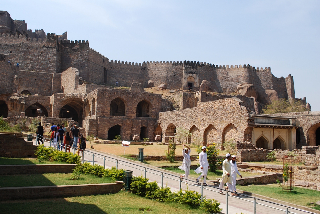 10 Mysterious Forts in India