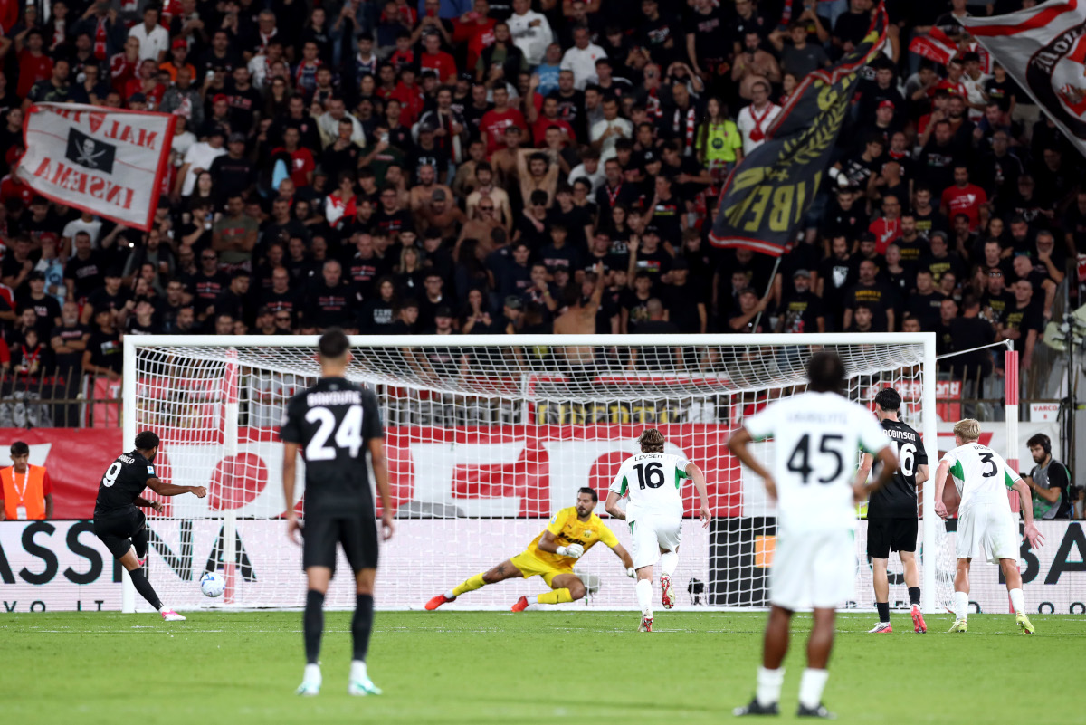 MONZA, ITALY - SEPTEMBER 18: Gustavo Varela of AC Monza scores his team’s second goal from the penalty spot during the Serie A match between AC Monza and US Sassuolo at U-Power Stadium on September 18, 2026 in Monza, Italy. (Photo by Marco Luzzani/Getty Images)