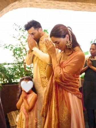 Alia Bhatt hides Raha's face as she celebrates Ganesh Chaturthi with Ranbir-Neetu Kapoor at Krishna Raj bungalow