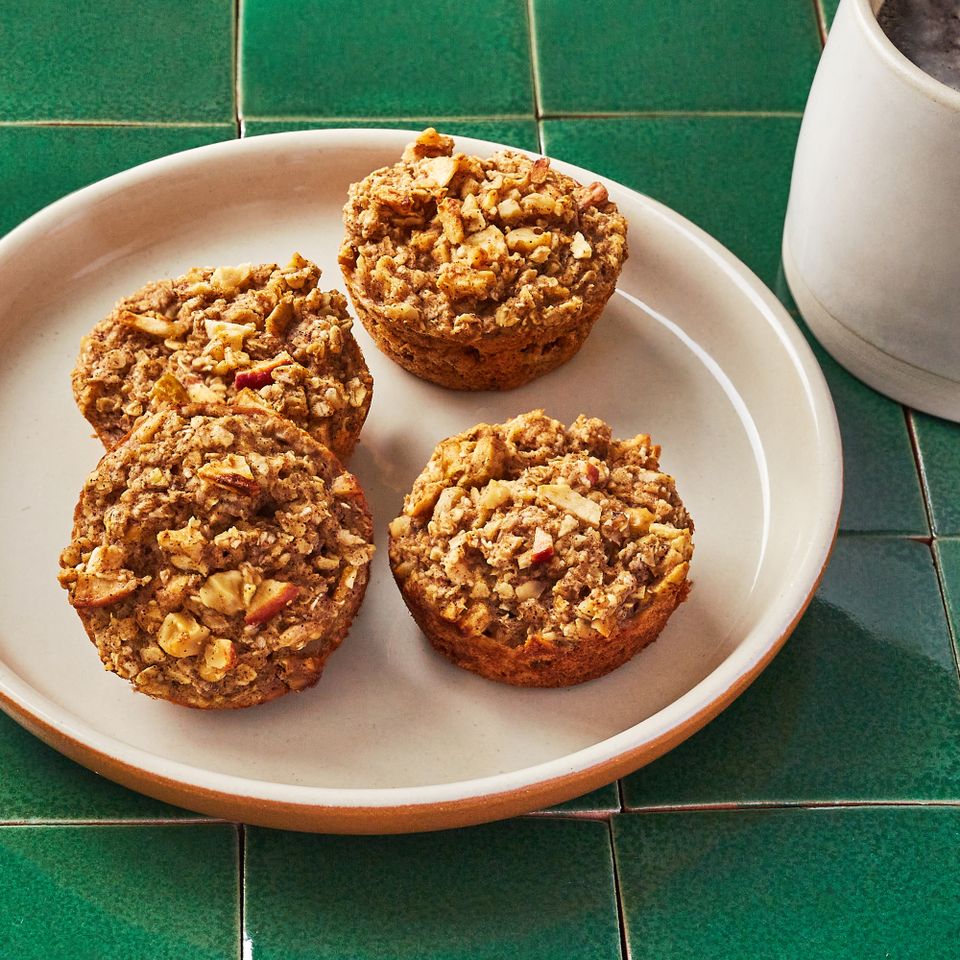 breakfast apple cinnamon oatmeal cakes Credit: Ali Redmond