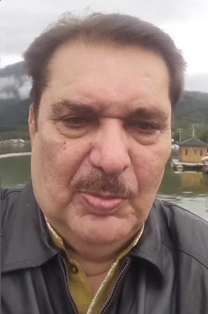Raza Murad slams Bollywood stars for skipping Mushtaq Khan's funeral: 'Would serve as waiters at industrialist's son's wedding'