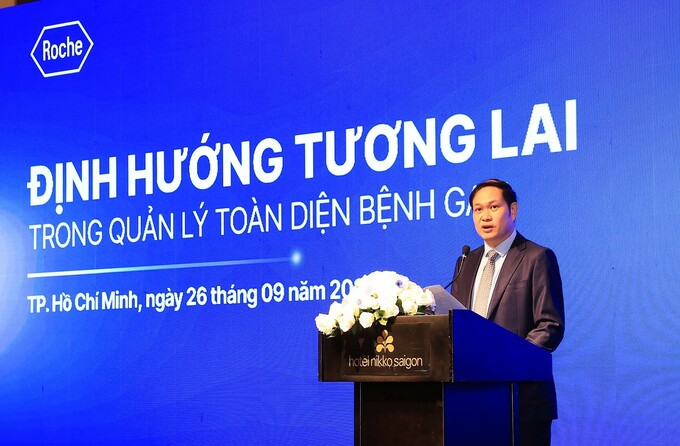 Ricky He, General Manager of Roche Vietnam (Diagnostics) at OneLiver 2026. Photo courtesy of Roche Vietnam