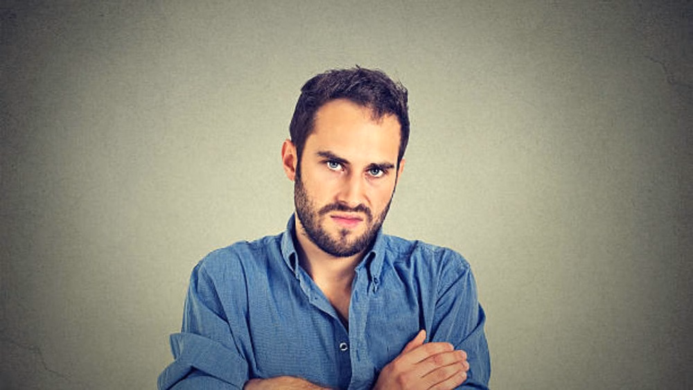 During anger, adrenaline can increase heart rate and change blood flow in the body. At this time, the face may appear red due to increased blood flow to the face. (Image source | iStock)