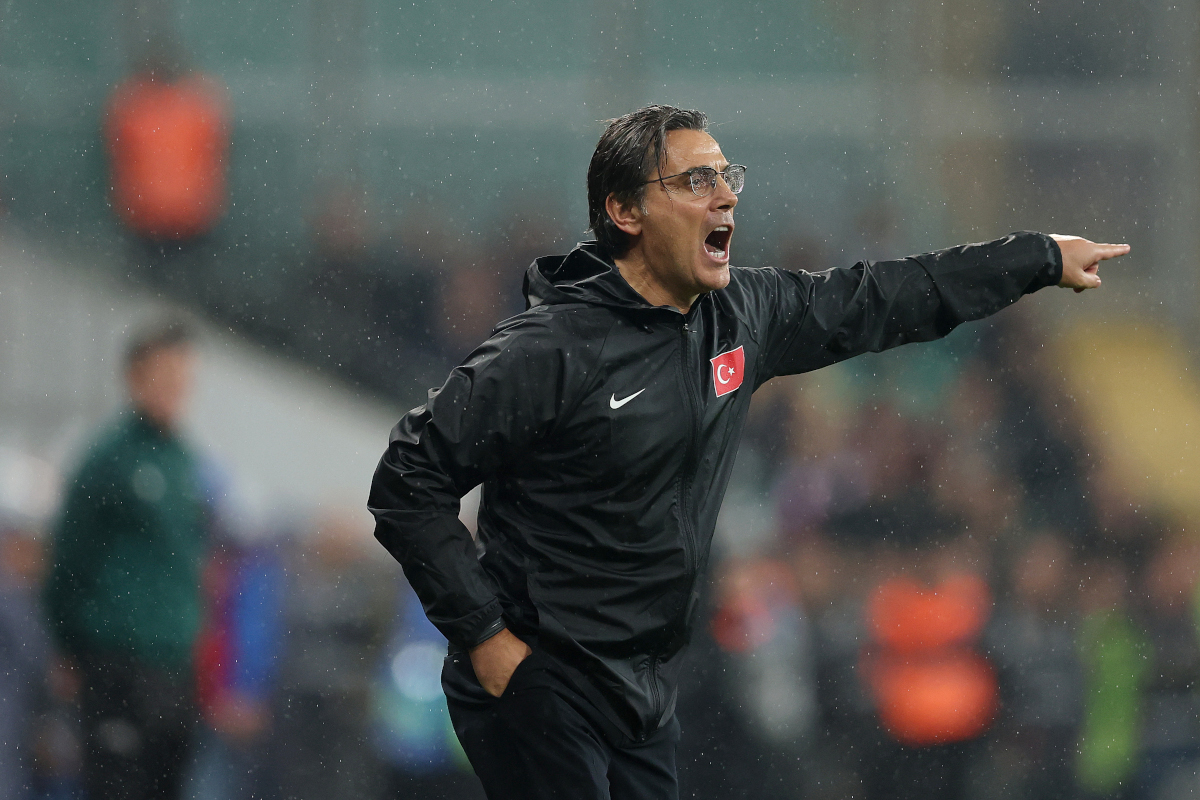 BURSA, TURKEY - SEPTEMBER 28: Vincenzo Montella, Head Coach of Turkey, gestures during the UEFA Nations League 2026/27 group phase match between Turkey and Italy at Atatürk Spor Kompleksi Matli Stadyumu on September 28, 2026 in Bursa, Turkey. (Photo by Ahmad Mora/Getty Images)