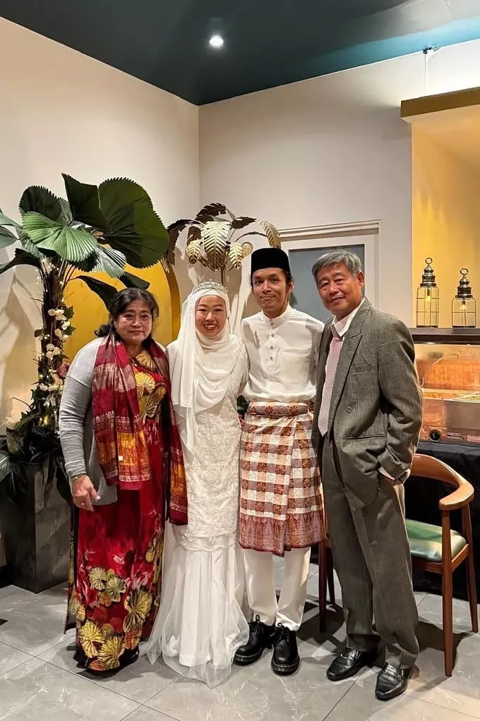 The couple’s engagement ceremony in Australia last year. Photo courtesy of Vi