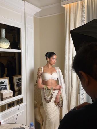 'If lost, please return to Shikhar Pahariya': Janhvi Kapoor wears shirt with romantic message for boyfriend Shikhar Pahariya